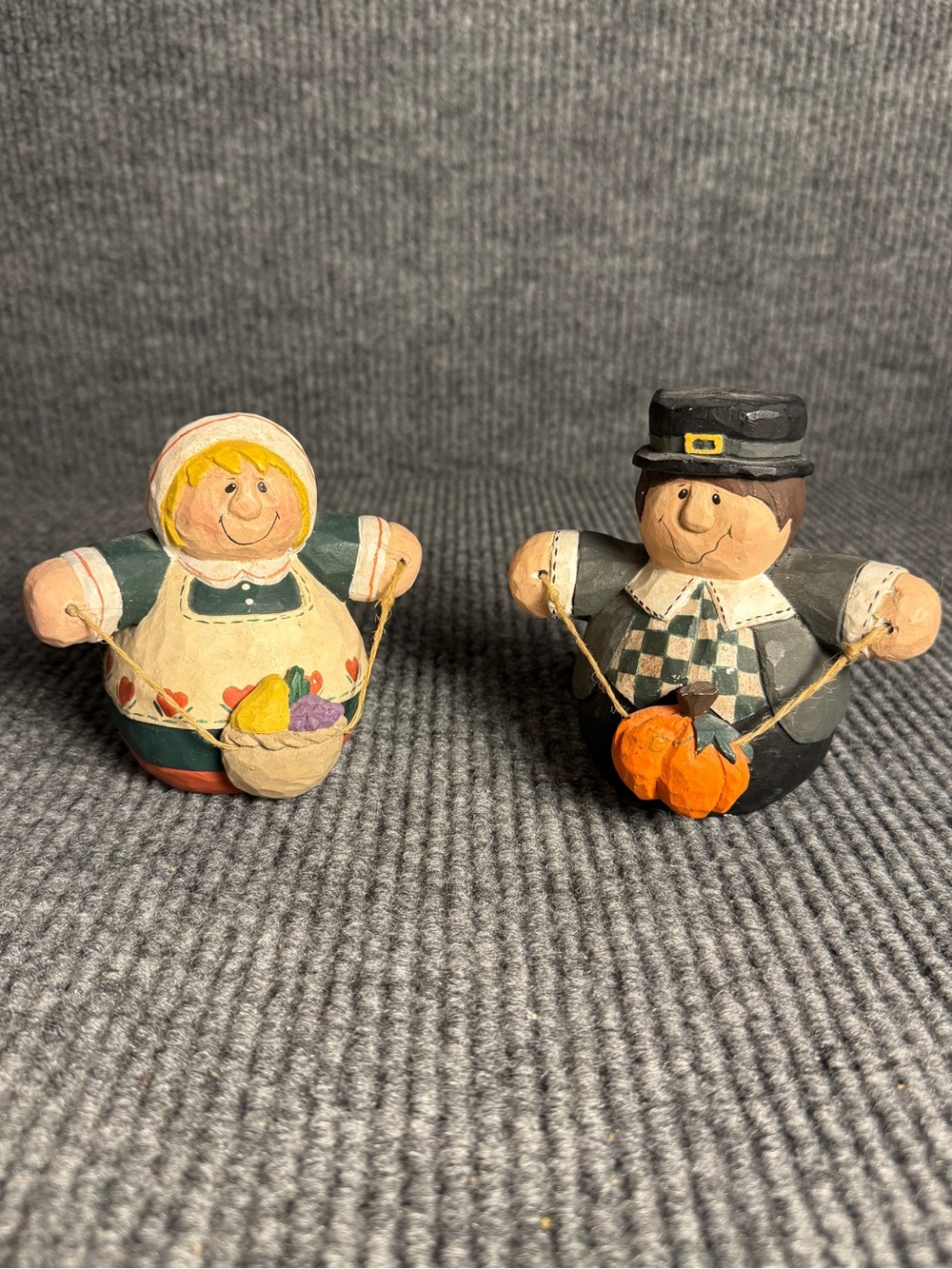 Vintage Thanksgiving Pilgrim Figurine Couple Set – Fall/Autumn Decor